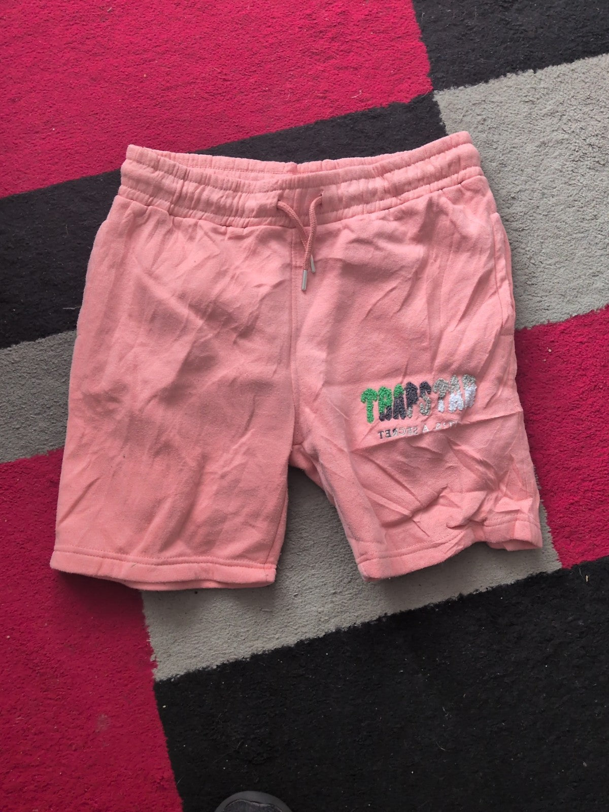 Girls Trapstar Size 13/14 Pink Sweat Shorts Signs Of Bobbling