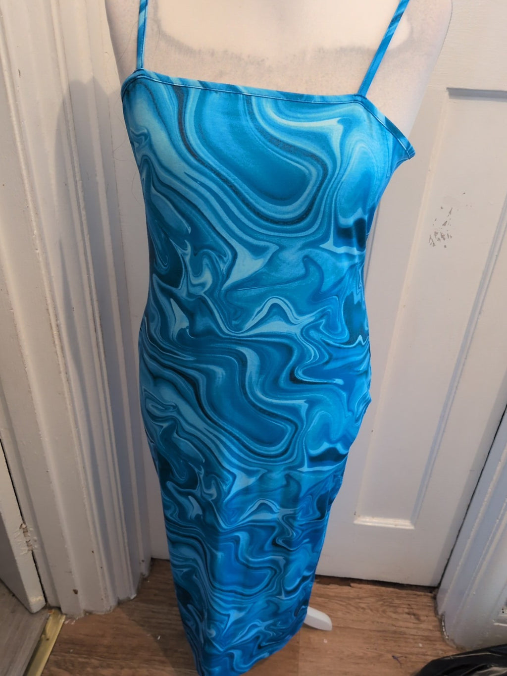 Ladies Pretty Blue Long Dress  Square Neckline Sleeveless  Size Xl[16]