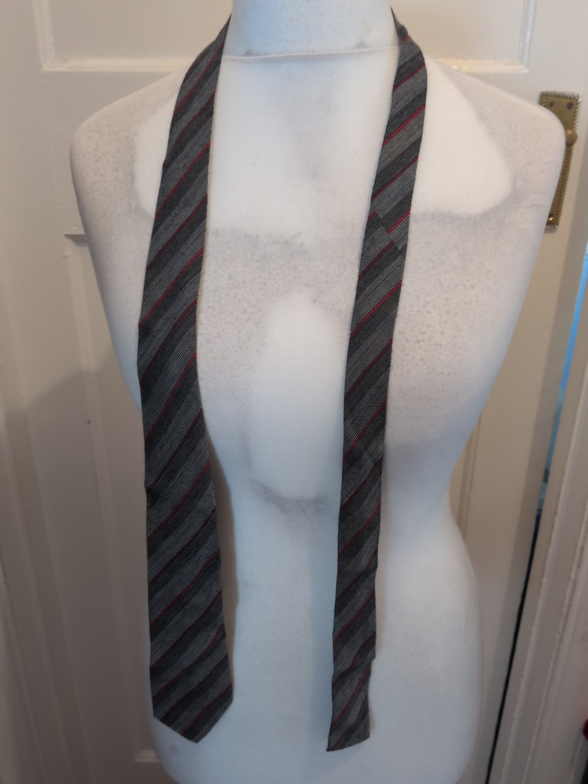 Nico Grey Toned And Red Striped Tie