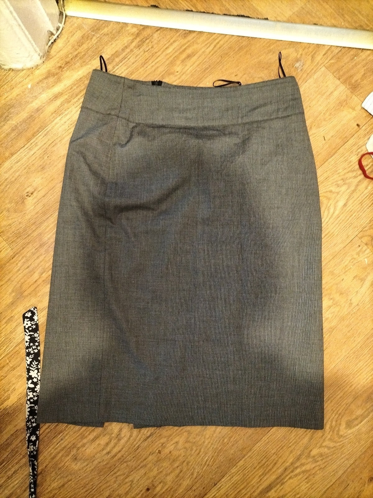 Ladies Betty Barclay Size 14 Grey Lined Split Hem Skirt