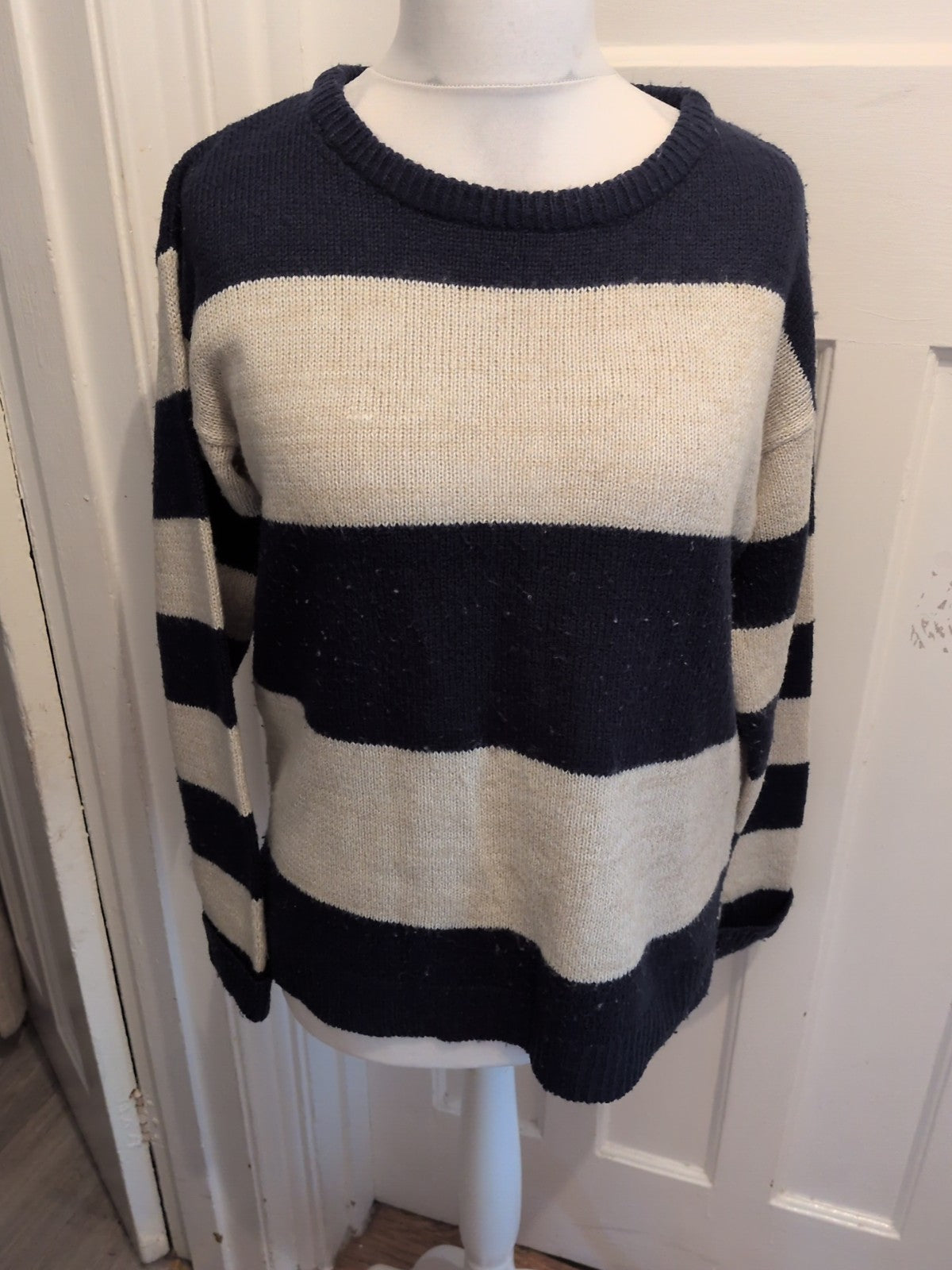 Primark 14 Navy And Winter White Long Sleeve Jumper