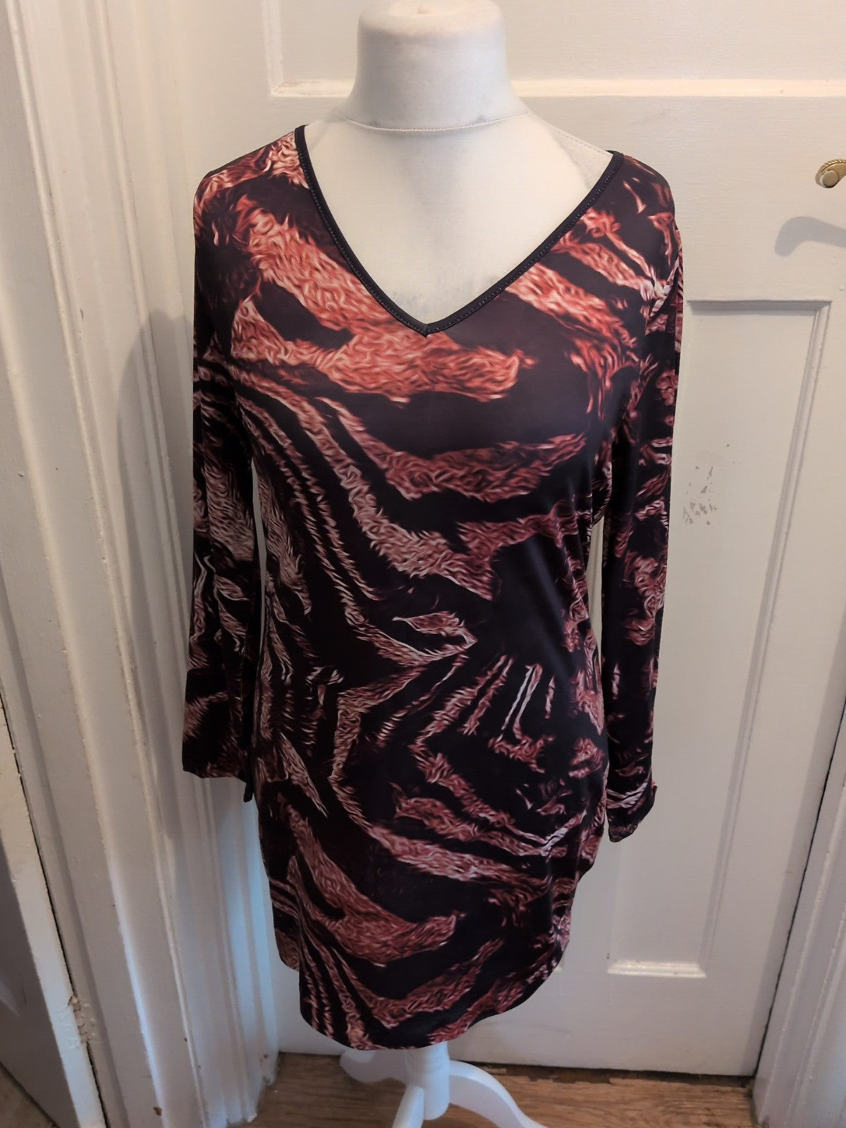 Ladies Short Dress Size Xxl [16-18] Brown And Black Long Sleeved Free Delivery