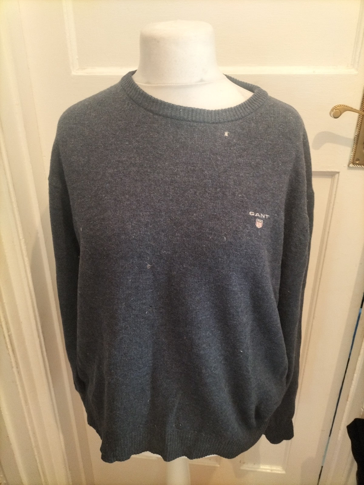 Gant Large Navy Jumper 2 Small Holes