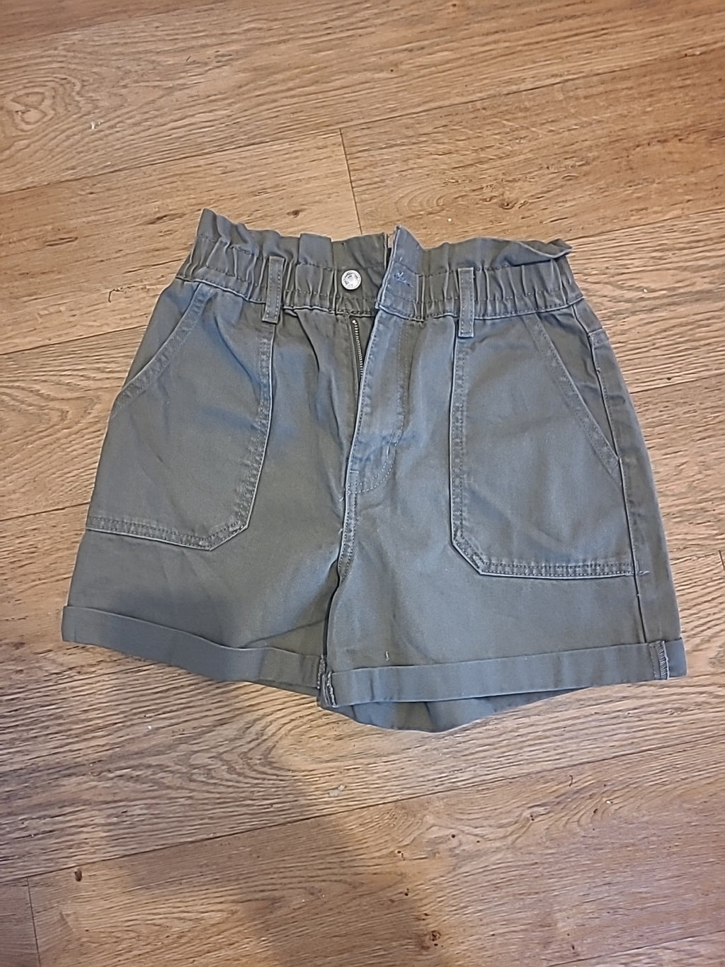 Ladies Denim&Co Size 8 Khaki Elasticated Denim Shorts