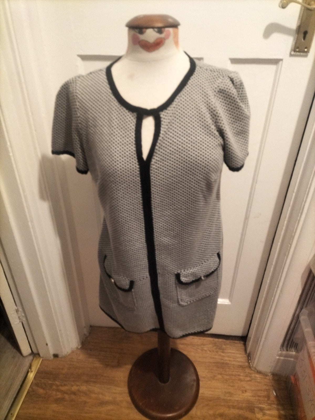 Ladies Billie&Blossom Size 14 Black/White Patterned Short Sleeved Dress