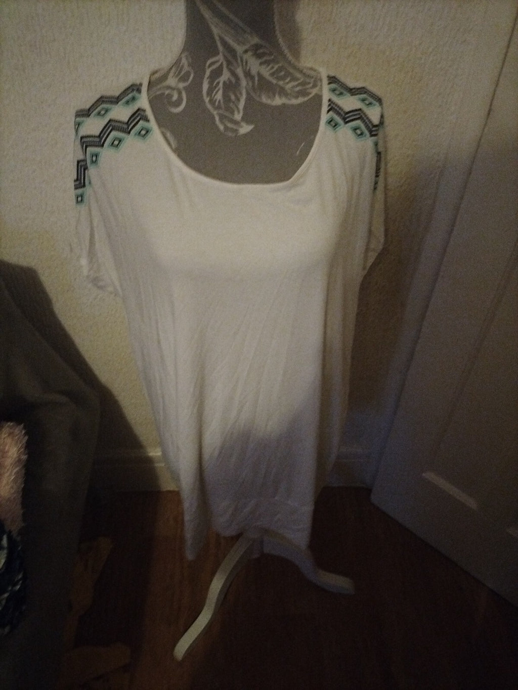 Ladies Esmara Size Large White Short Sleeve Blouse