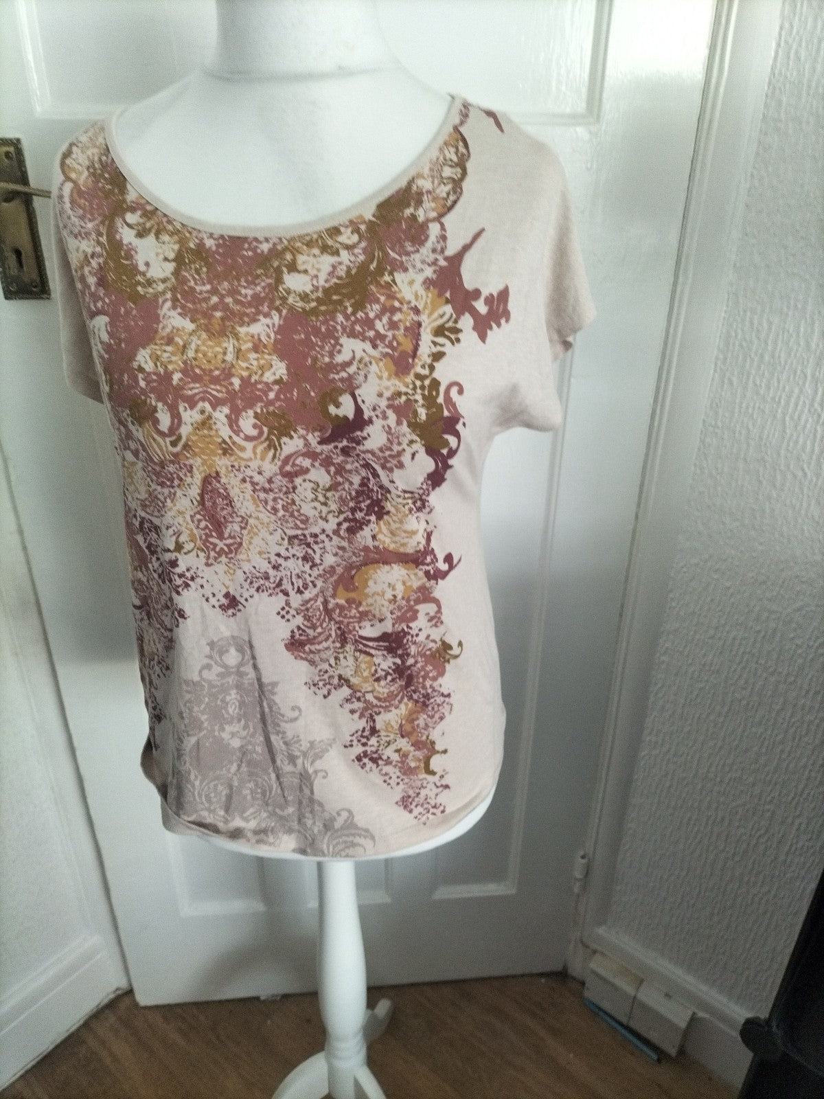 Ladies Autograph Size 12 Oatmeal Patterned Short Sleeved Blouse