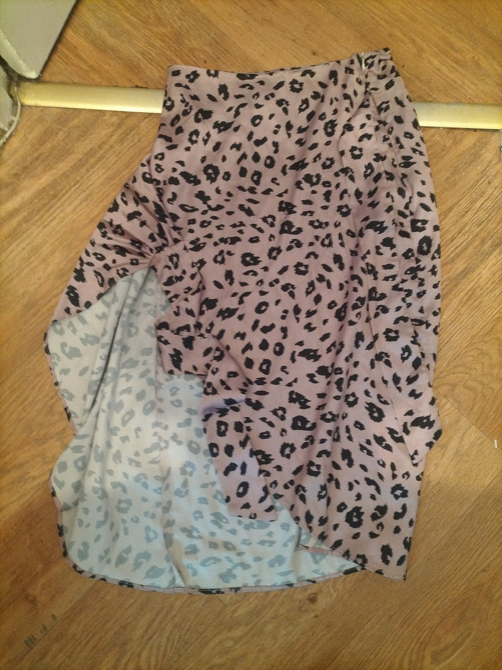 Ladies Lady May Size 8 Pale Purple Animal Print Wrap Skirt