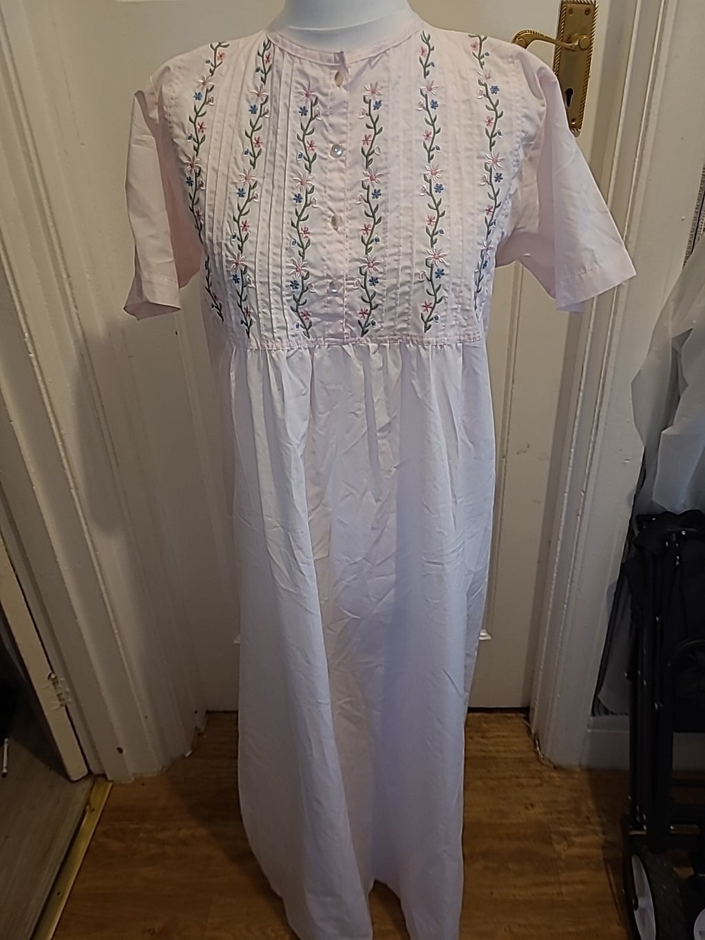 Ladies Slenderella Size 10-12 Very Pale Pink Floral Long Nighty