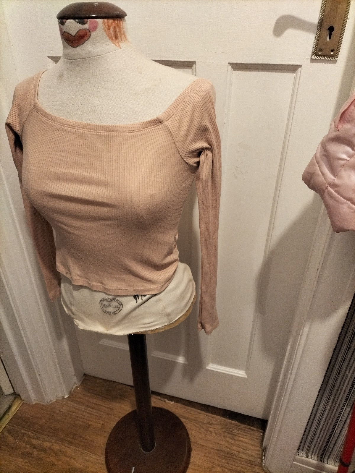 Ladies Divided Size Small Beige Ribbed Long Sleeved Tshirt