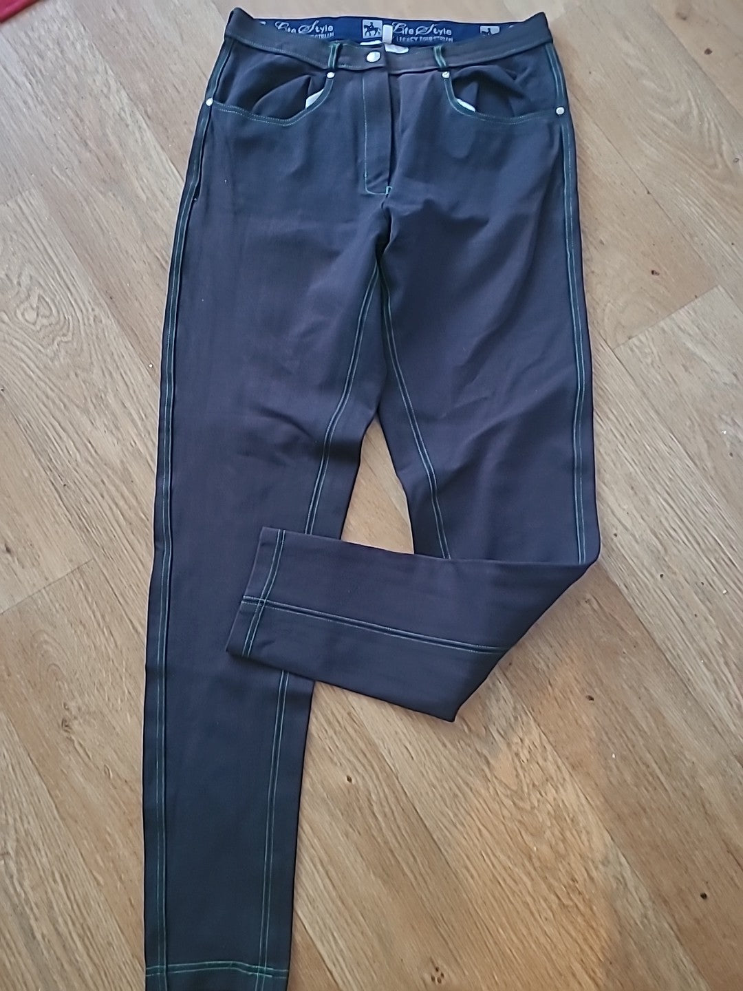 Ladies Life Style Equestrian Size 32" Grey Trousers/leggings