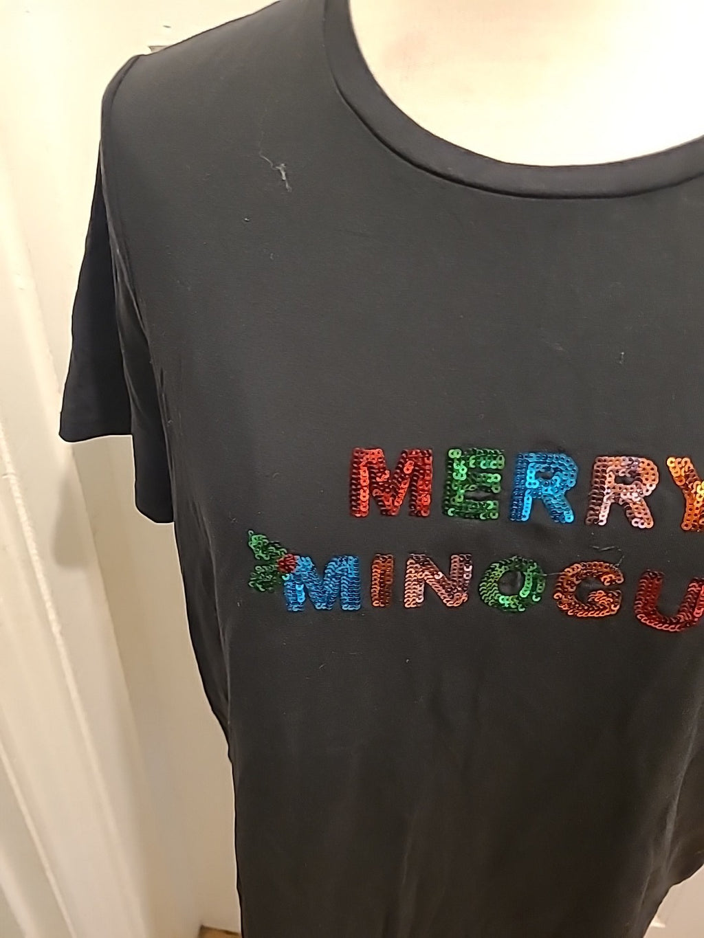 Ladies Danii Minogue Petites Medium Black Xmas Sequin Short Sleeved Tshirt