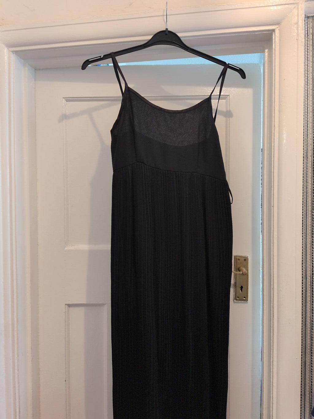 Principles 10 Black Lined Sleeveless Crinkle Pleat Dress Long