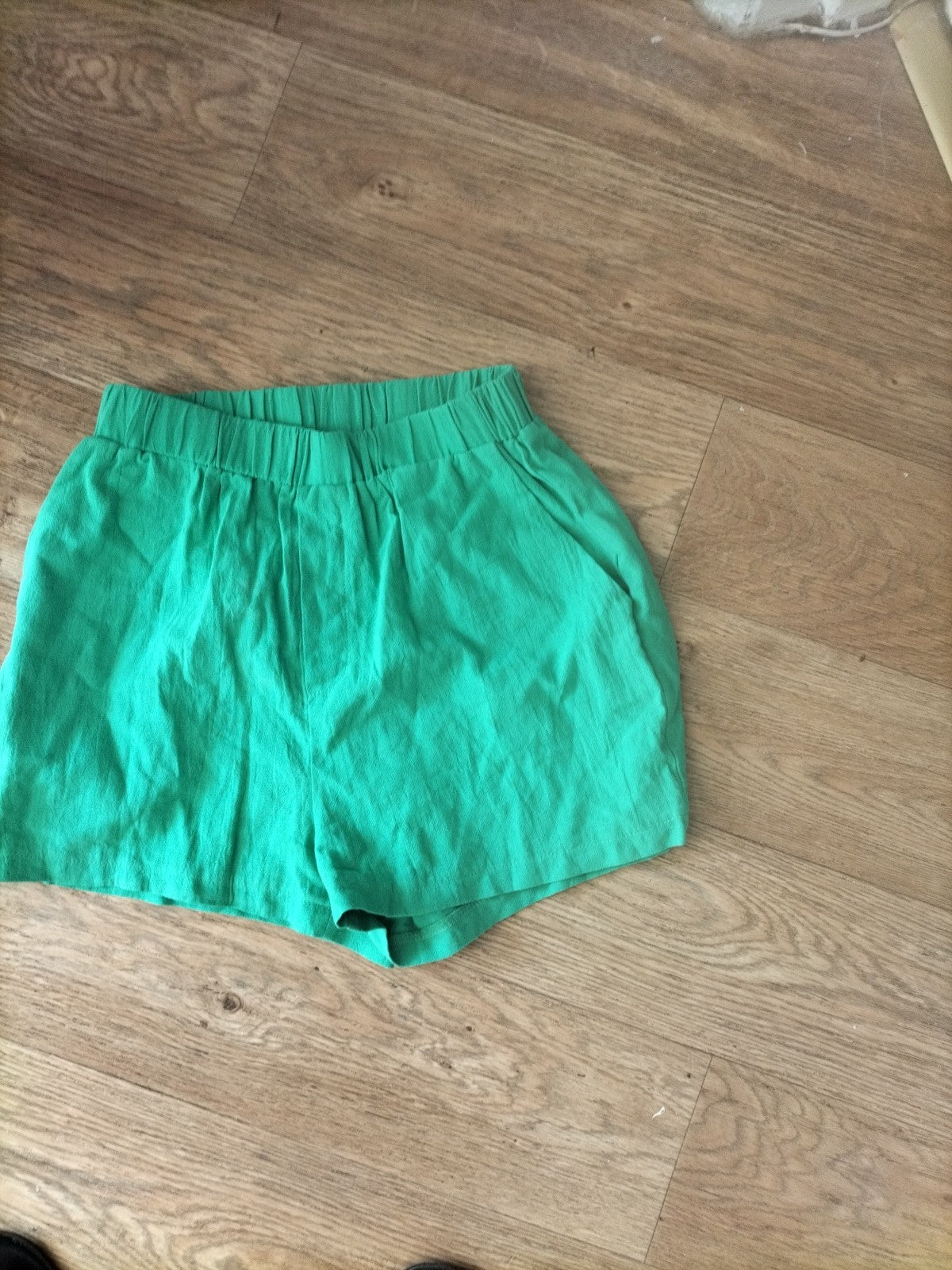 Ladies Shein Size XS Green Elasticated Shorts