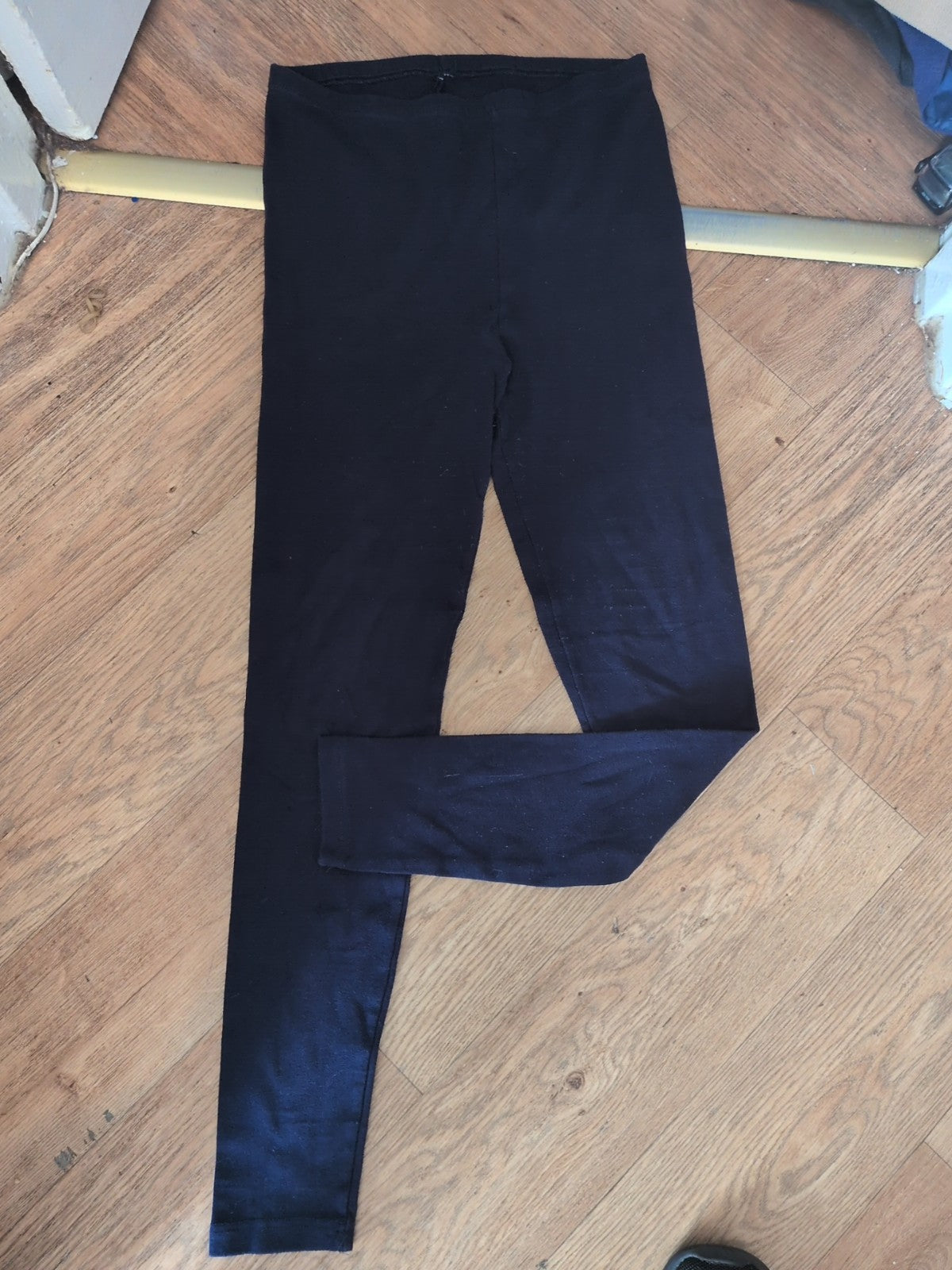 8 Navy Warm Capri Leggings