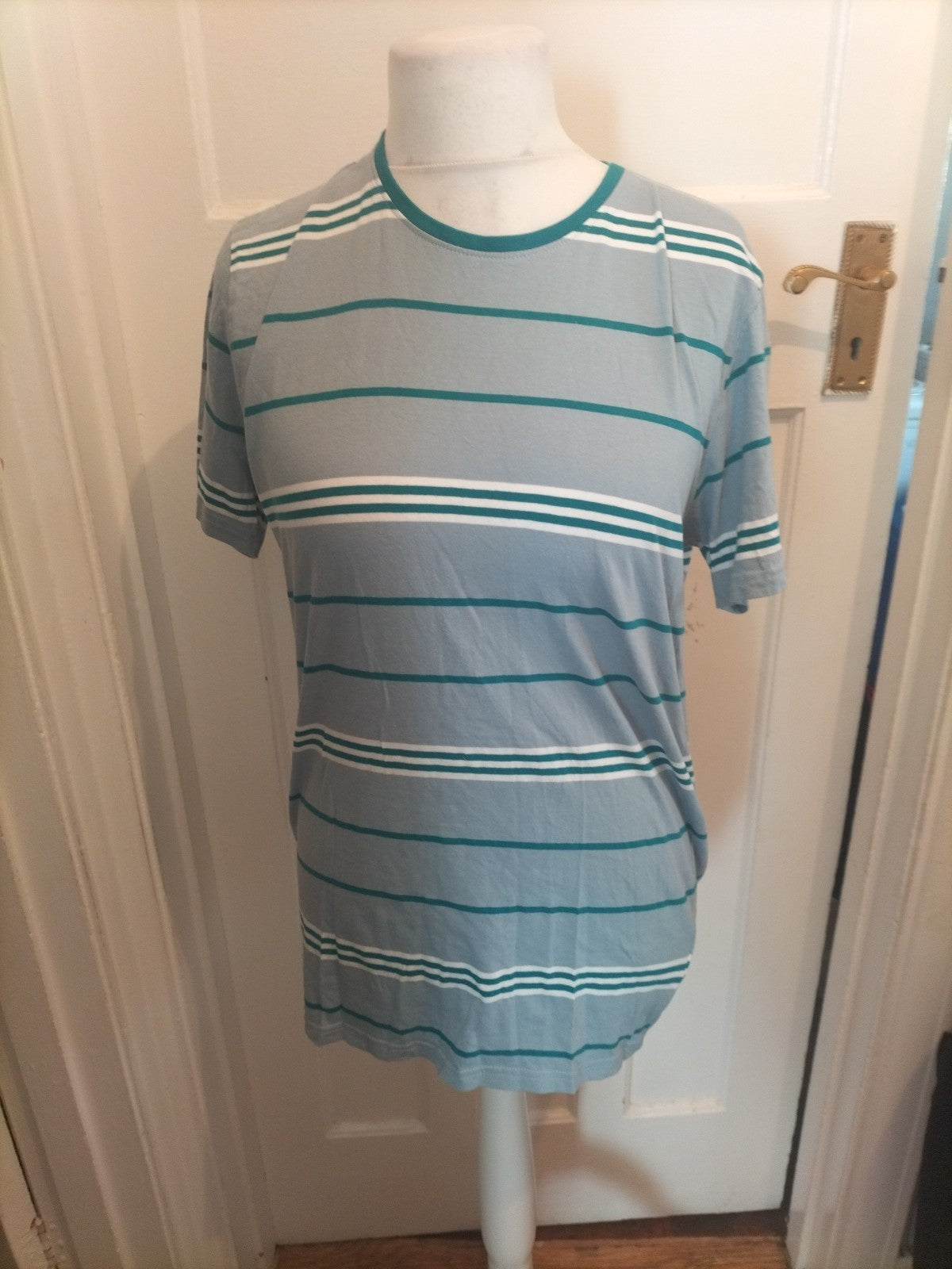 Mens Brave Soul Size L Blue And Teal Short Sleeved Tshirt