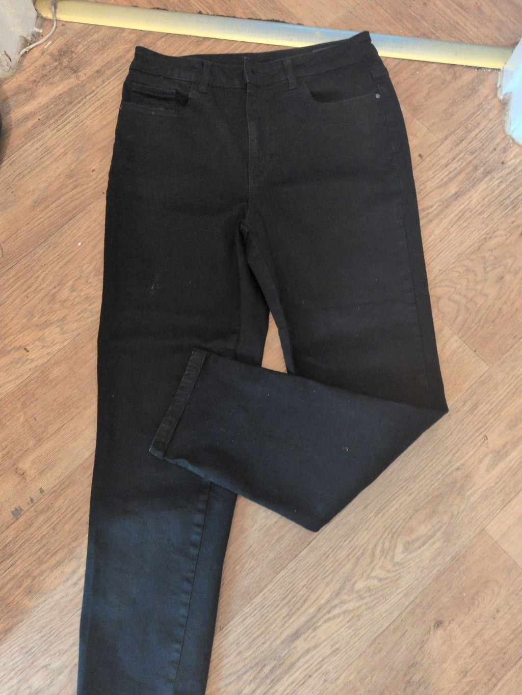 Ladies Tu Size 12s Short Black Straight Jeans