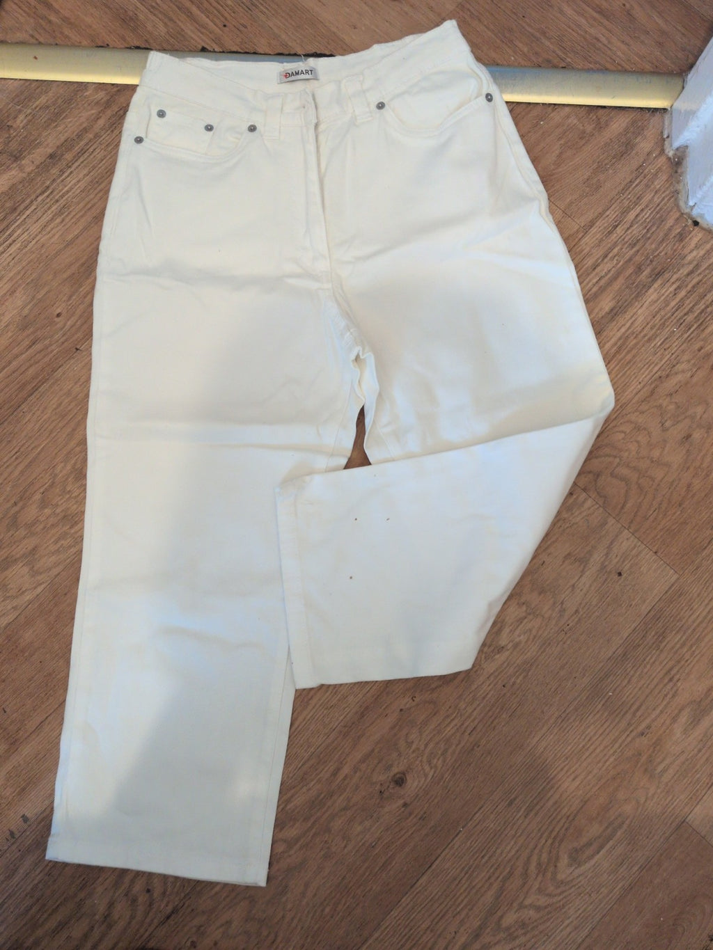 Damart 8 White Denim Cropped Jeans Straight