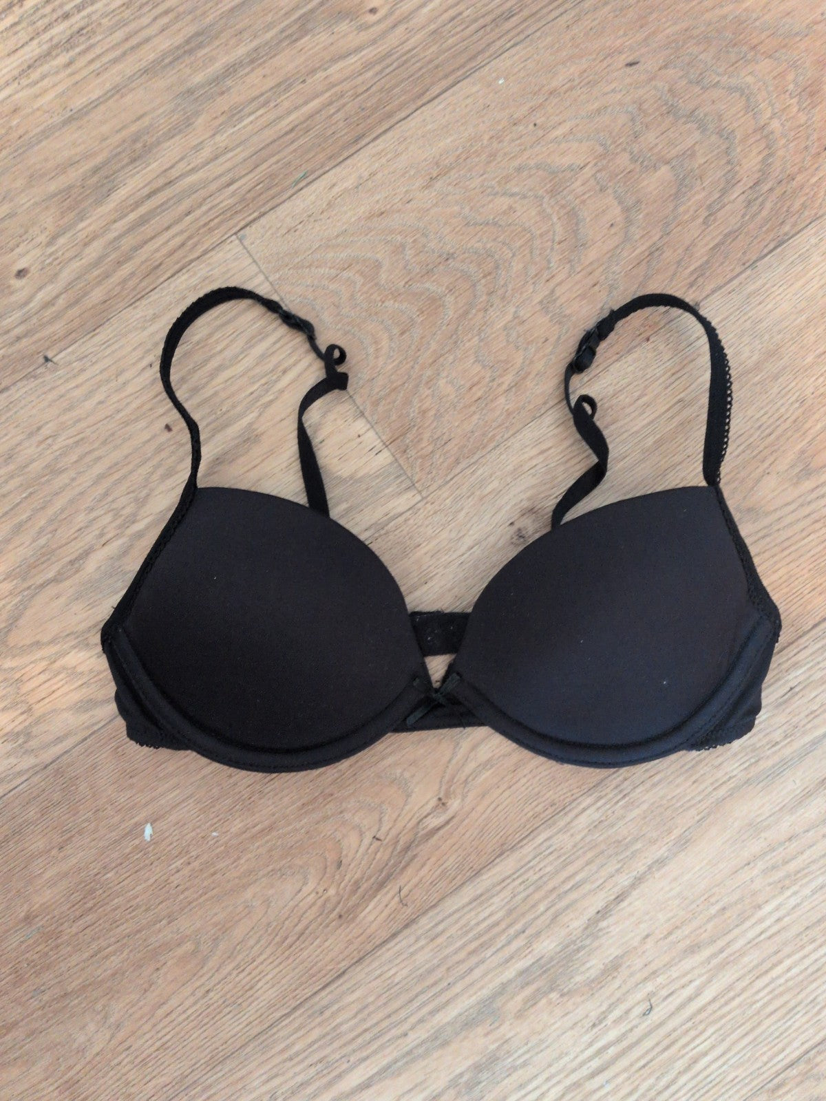New Look 915 32A Black Padded And Wired Bra