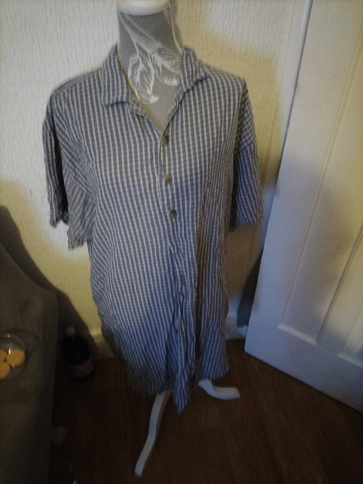Mens Large Blue/White Checked Short Sleeved Shirt
