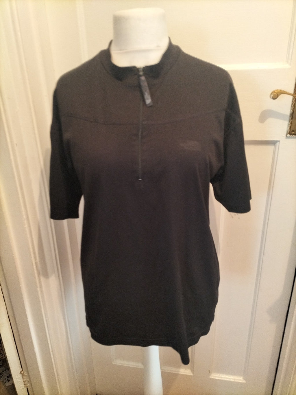 Mens The North Face Size Large Black High Neck Tshirt Short Sleeved
