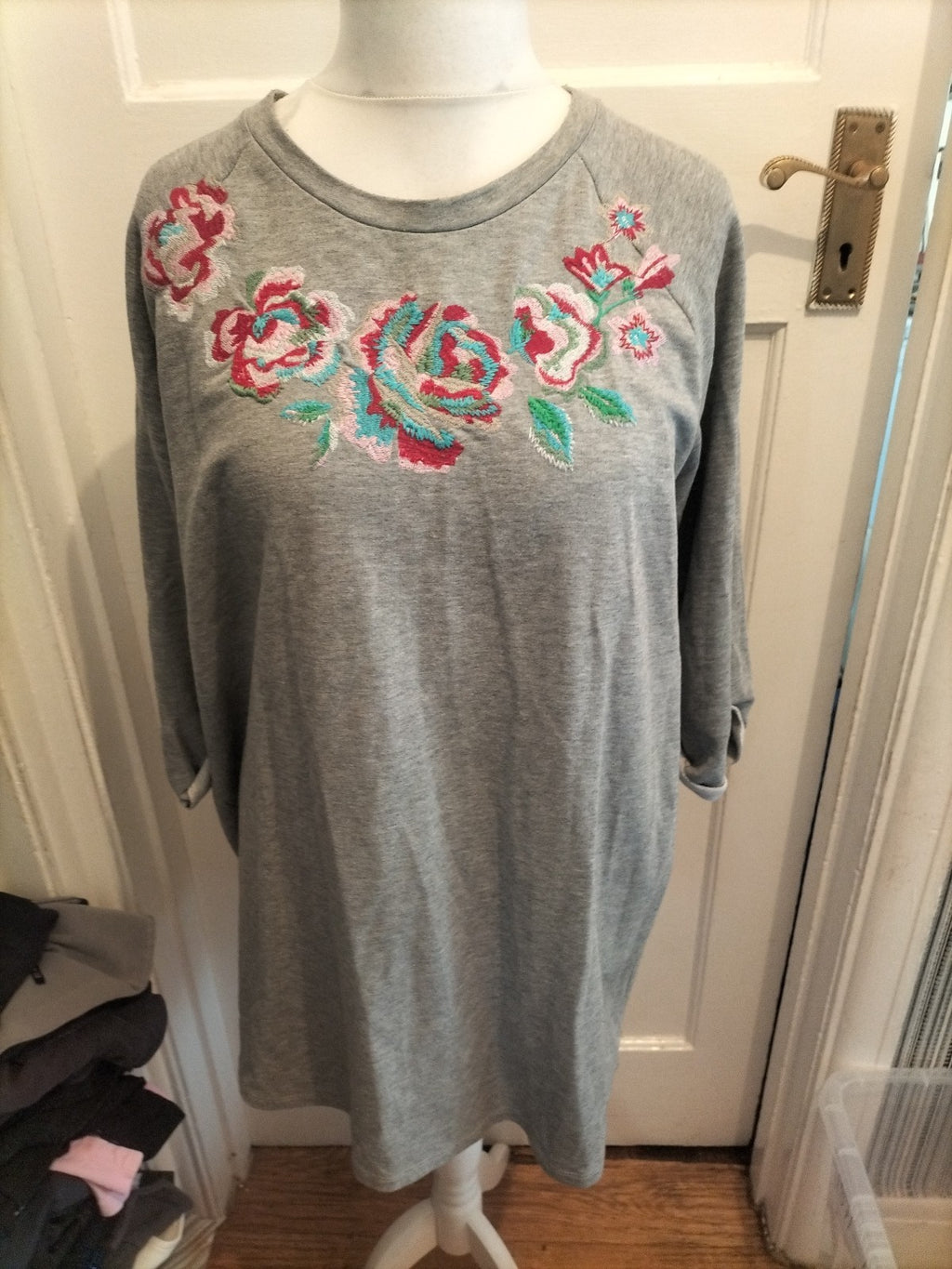 Ladies Tu Size 18 Grey Floral Embroidery Long Sleeved Jumper Dress