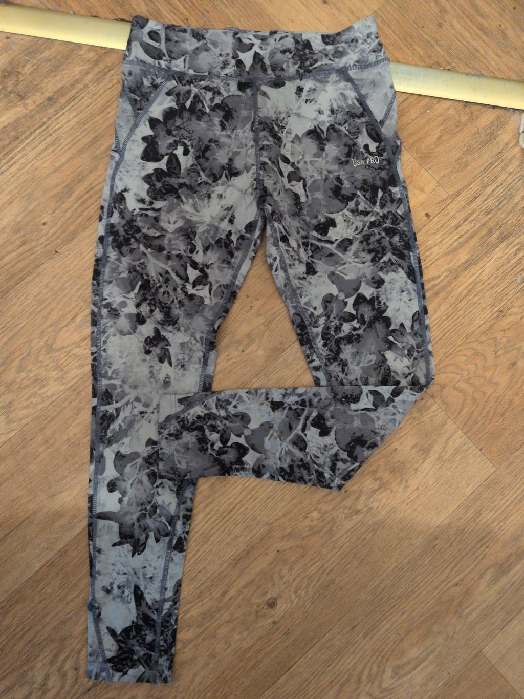 USA Pro 8 Grey Camouflage Pattern Leggings