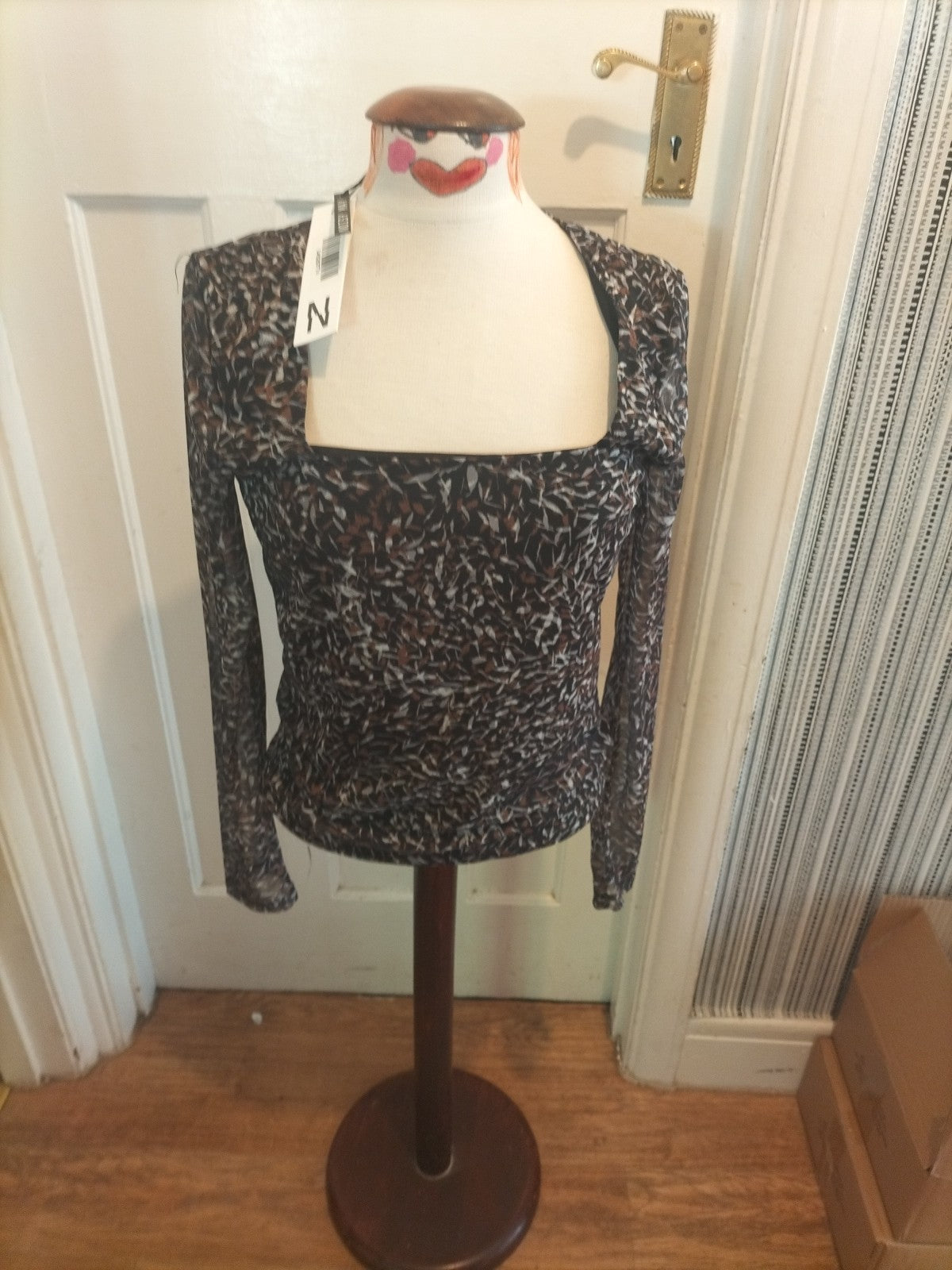 Ladies Brand New Top Size L Noisy May