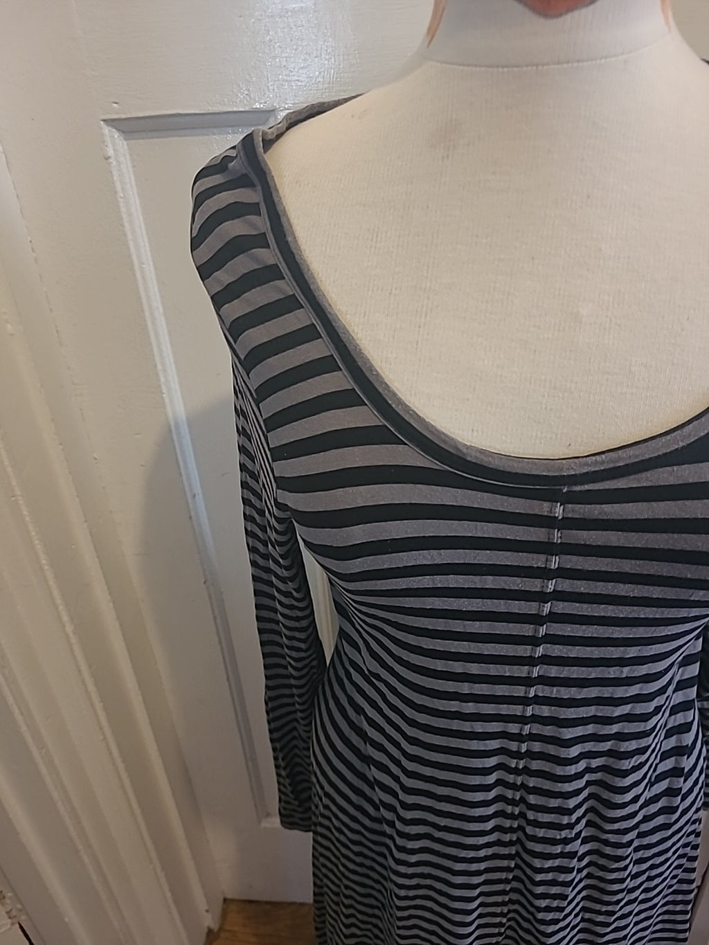 Ladies Earth Size Small Grey Black Striped Long Sleeved Dress