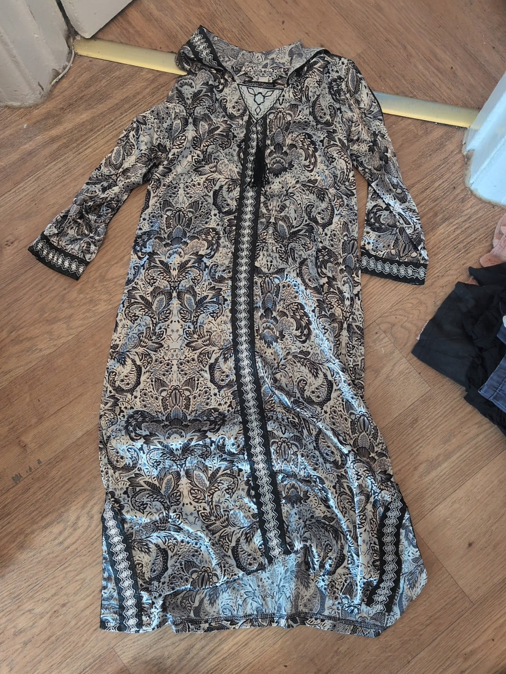 Sophia Secret 8 Multicoloured Hooded 3/4 Kimono