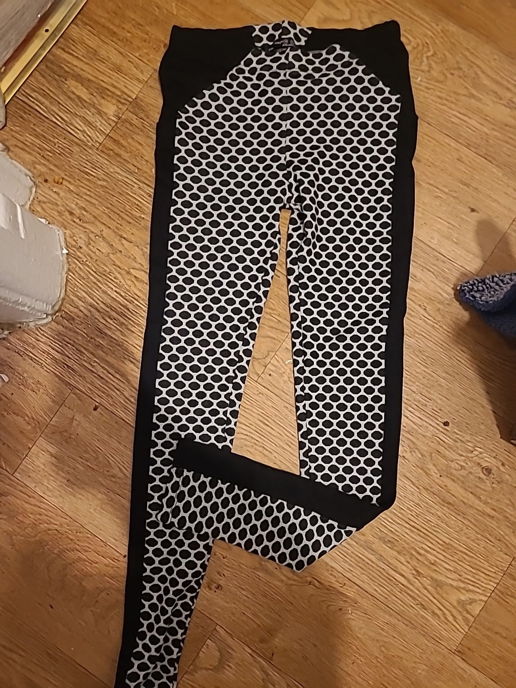 Ladies Primark Size 10 Black And White Poka Dot Leggings