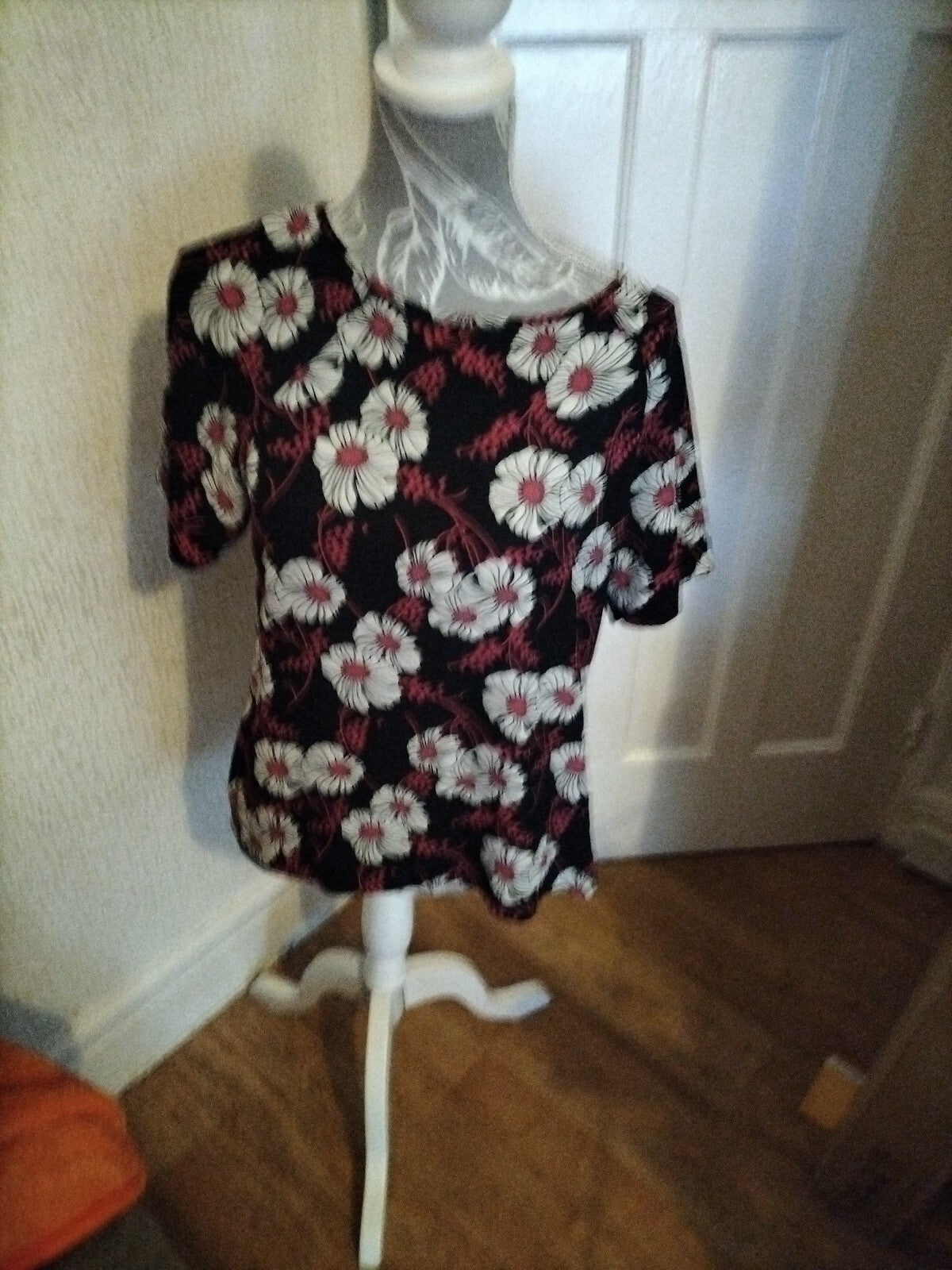 Ladies Papaya Size 10 Floral Short Sleeved Blouse