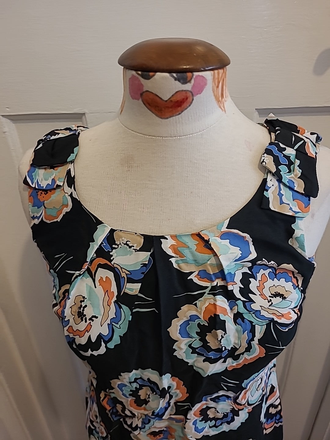 Ladies Dorothy Perkins Size 8 Black Floral Sleeveless Dress