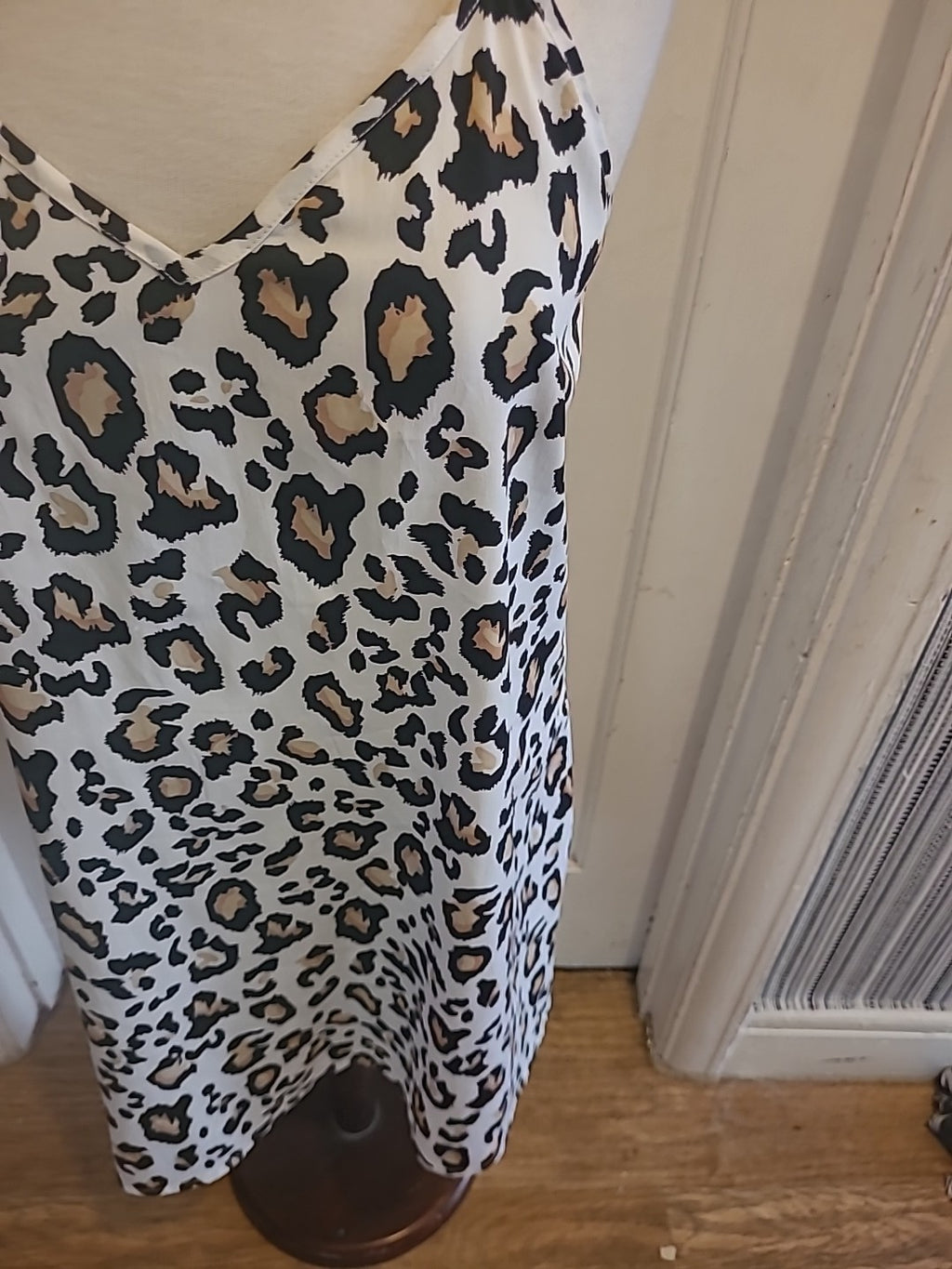 Ladies New Look Size Medium Leopard Print Sleeveless Tshirt