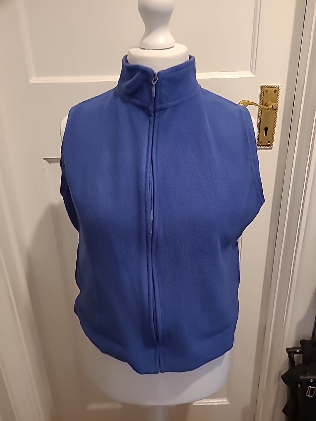 Ladies Isle Size 14-16 Navy Sleeveless Jacket