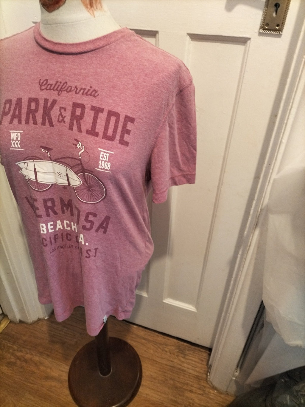 Mens Criminal Size Medium Red Print Tshirt