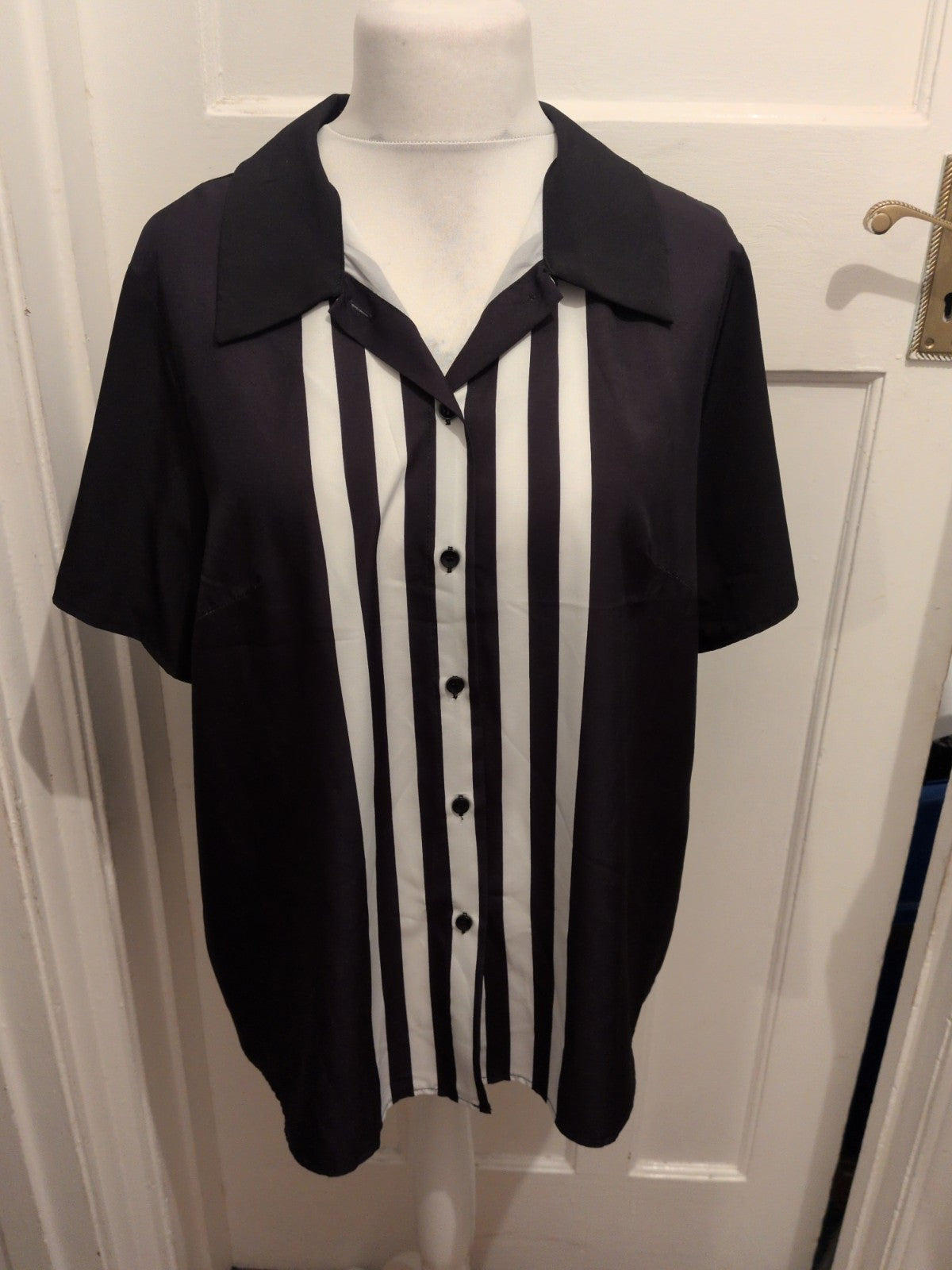 Large Black With White Short Sleeve Shirt