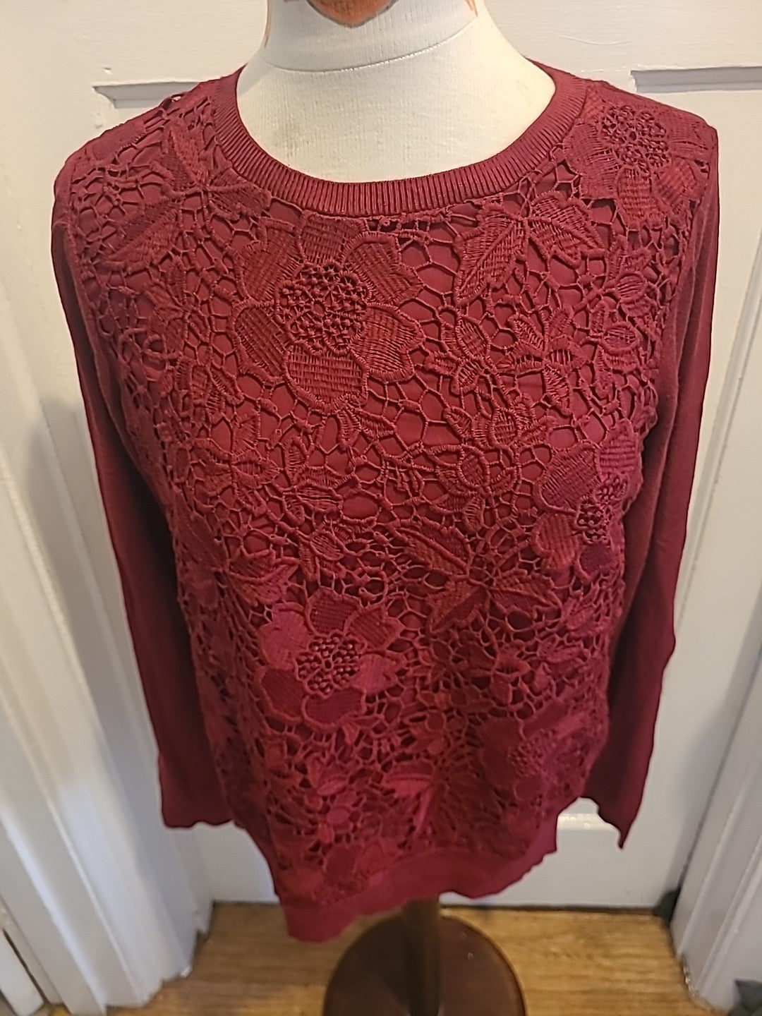 Ladies Soon Size 12 Purple Lace Lined Long Sleeved Blouse