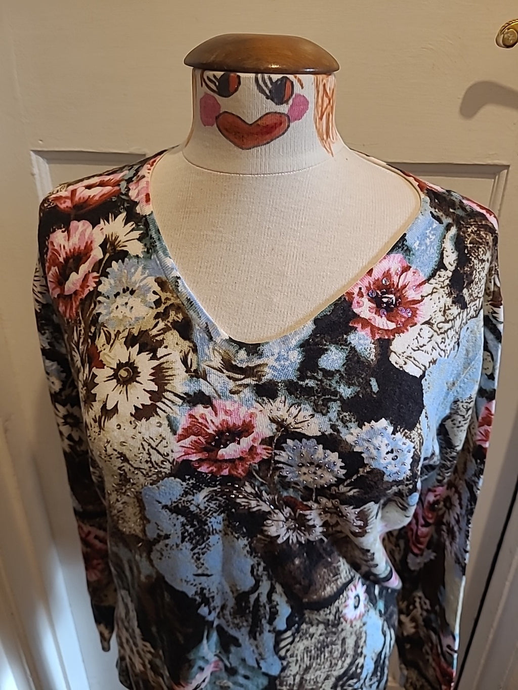 Ladies Punt Roma Size Medium Multi Coloured Floral Long Sleeved Blouse