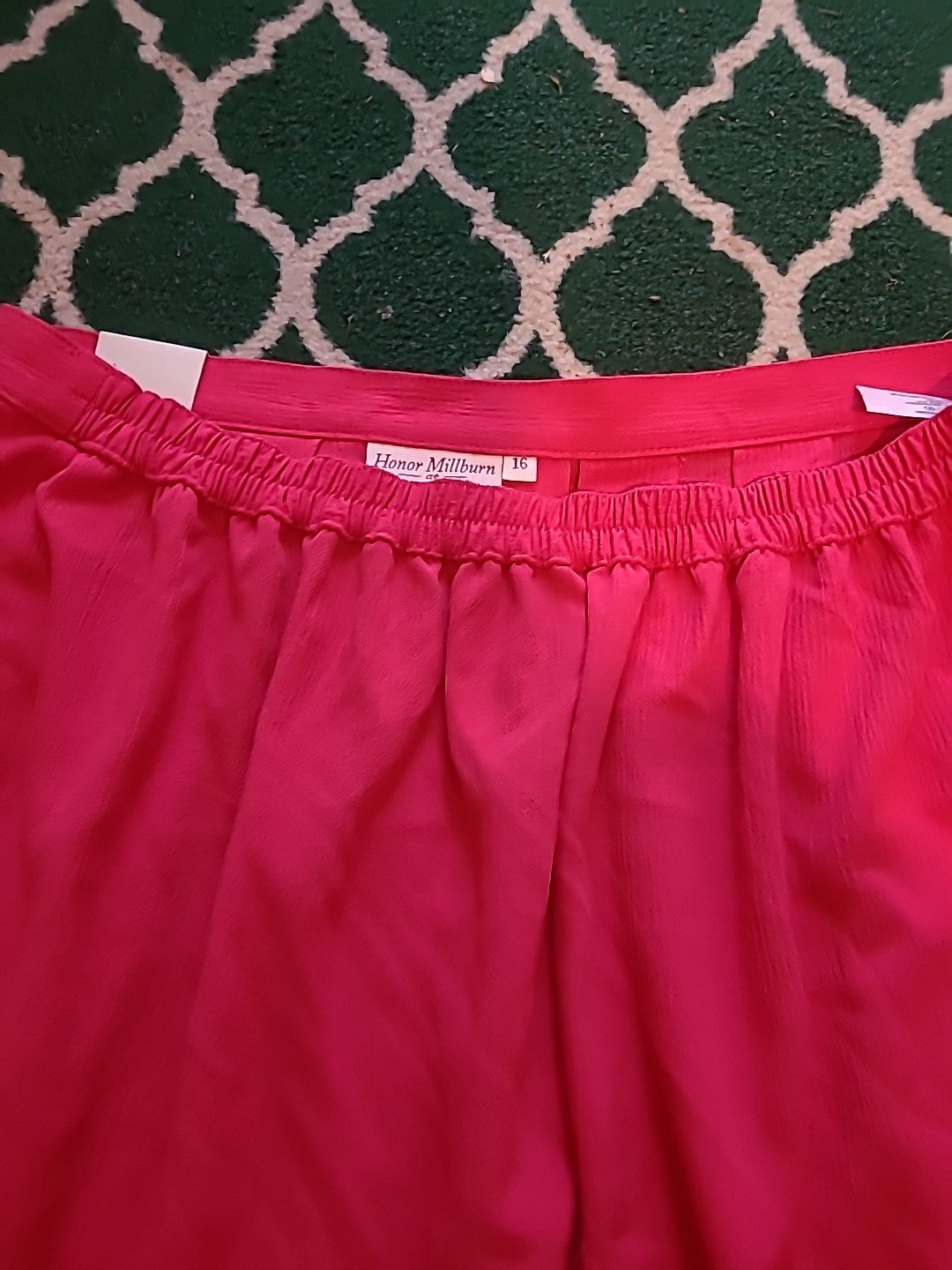 Brand New Tagged Ladies Honor Millburn Size 16 Pink Pleated Long Skirt