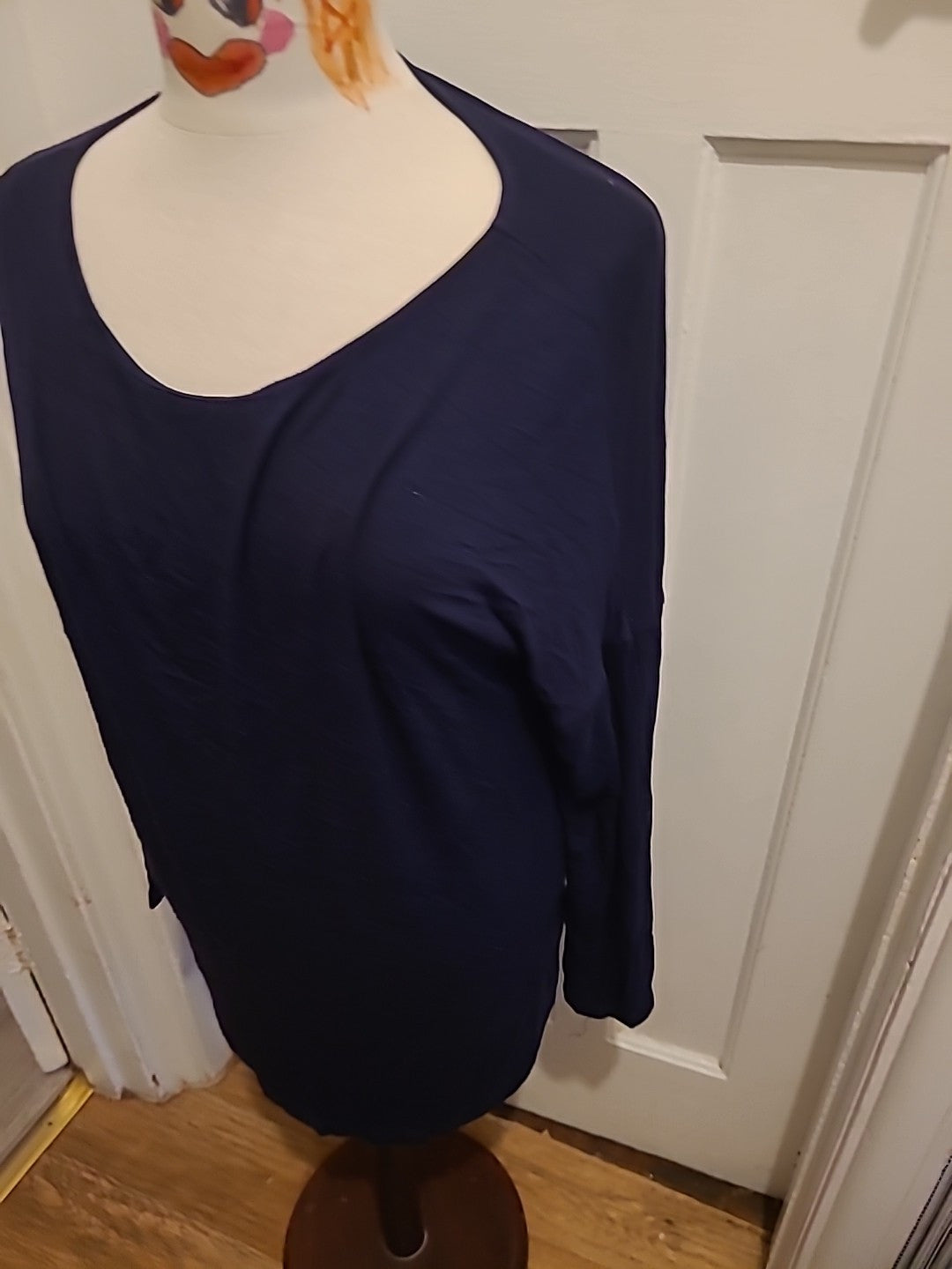 Ladies Papaya Size Medium Navy Long Sleeved Blouse
