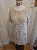 Ladies Wallis Medium Cream Lace Lined Short Sleeved Dress