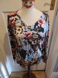 Ladies Punt Roma Size Medium Multi Coloured Floral Long Sleeved Blouse