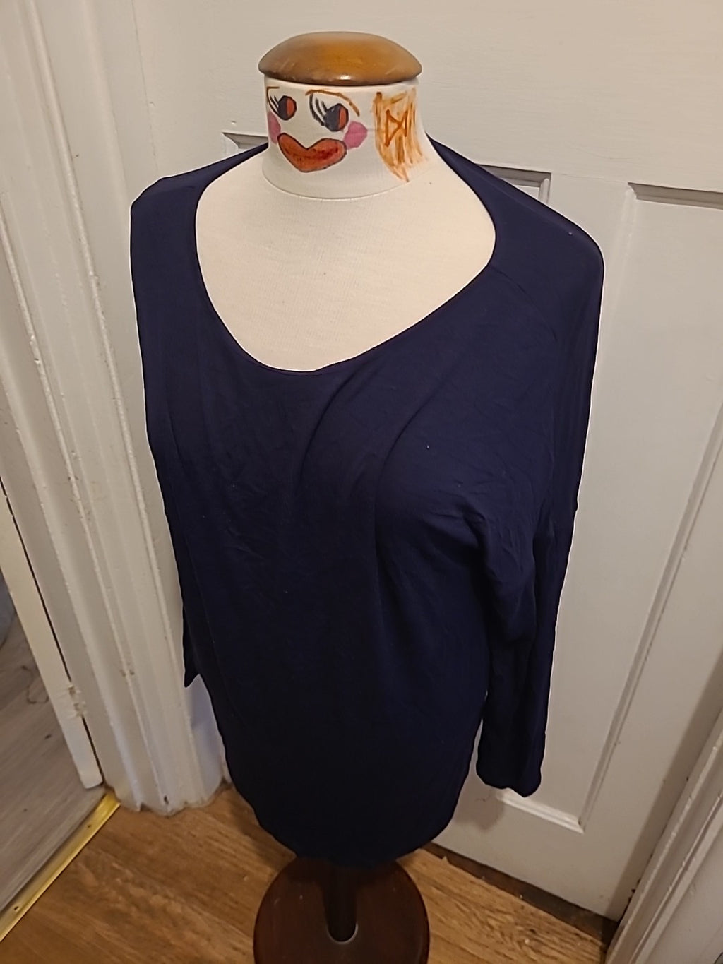 Ladies Papaya Size Medium Navy Long Sleeved Blouse