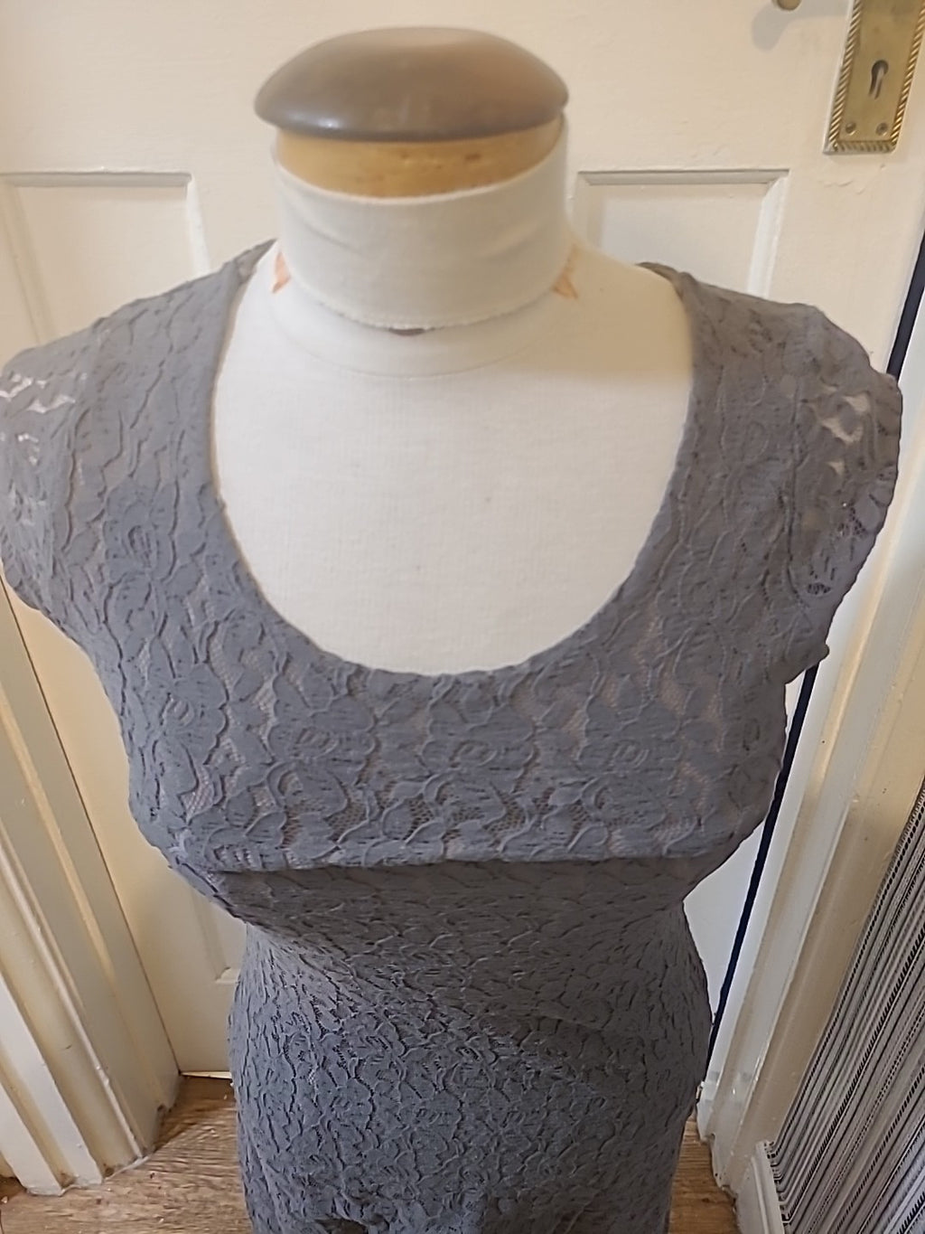 Ladies Select Size 10 Grey Cap Sleeved Dress