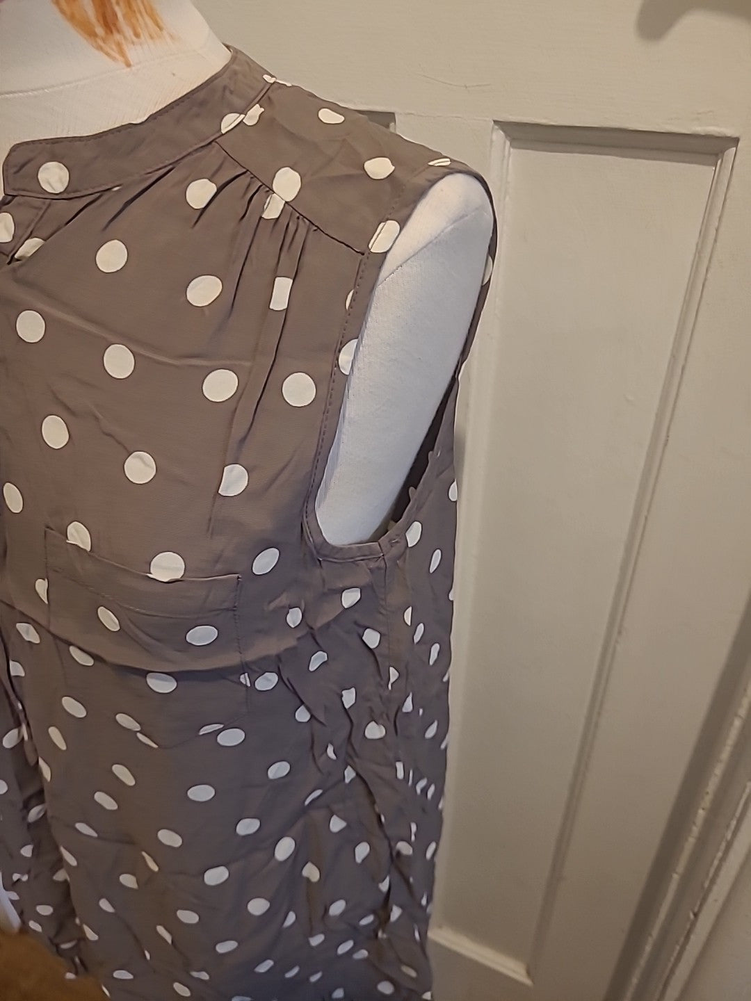 Ladies Wallis Size Medium Brown White Polkadot Sleeveless Blouse