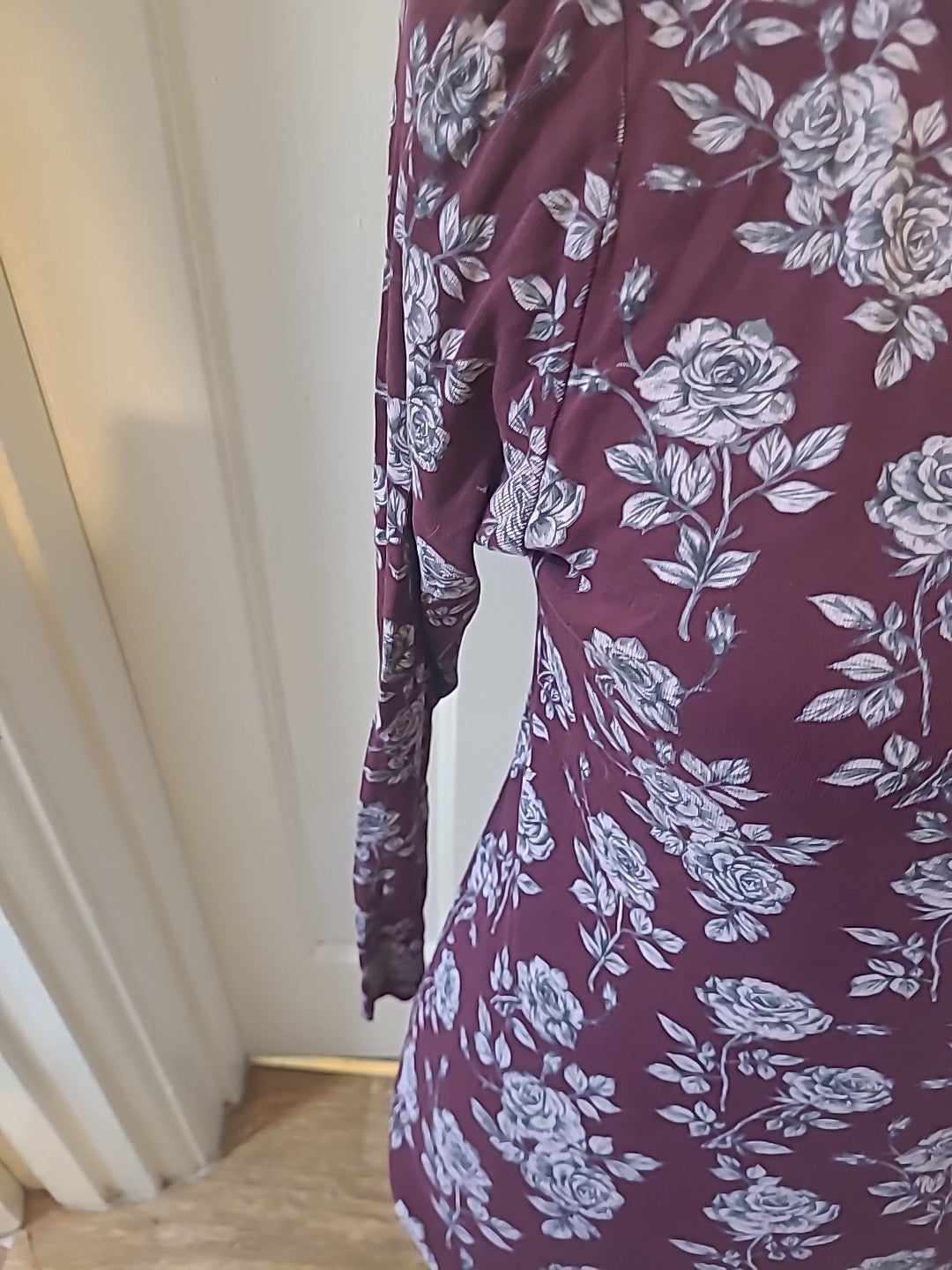 Ladies Peacocks Size 12 Purple Floral Long Sleeved Blouse