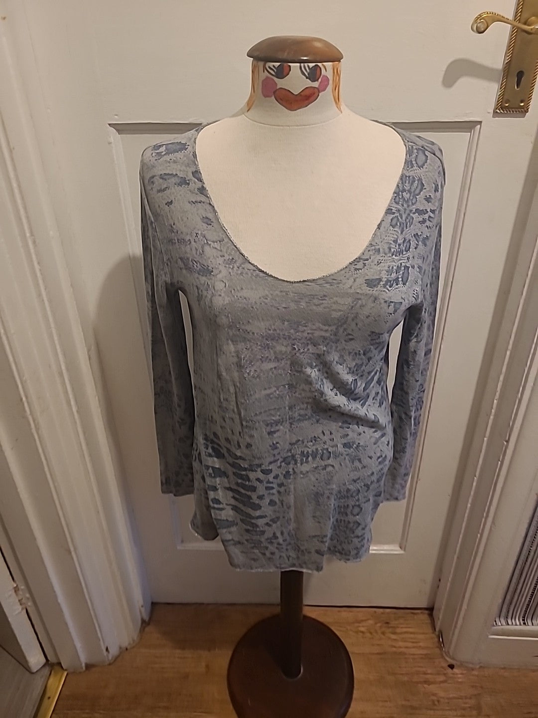 Ladies Gooseland Size Small Grey Navy Long Sleeved Blouse
