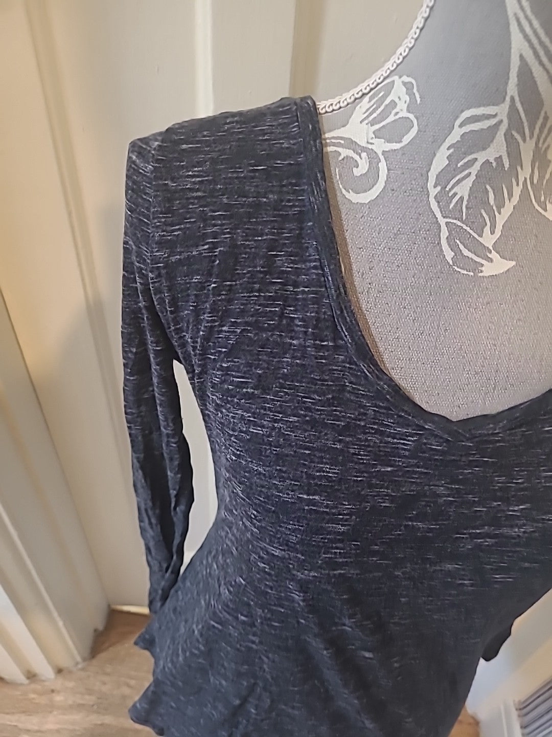 Ladies Old Navy Medium Grey Fleck Long Sleeved Blouse