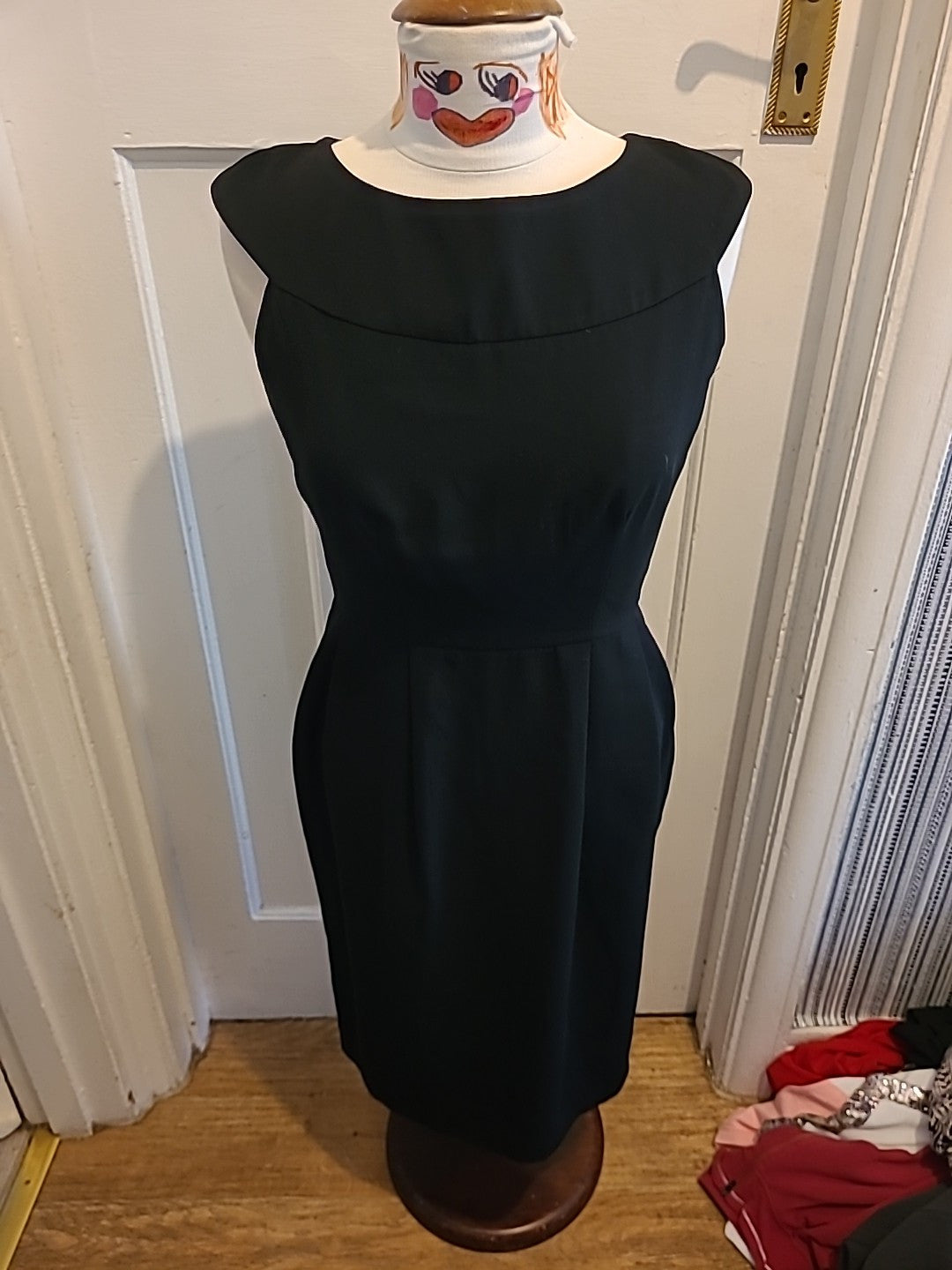 Ladies Dressbarn Size Medium Black Cap Sleeved Dress